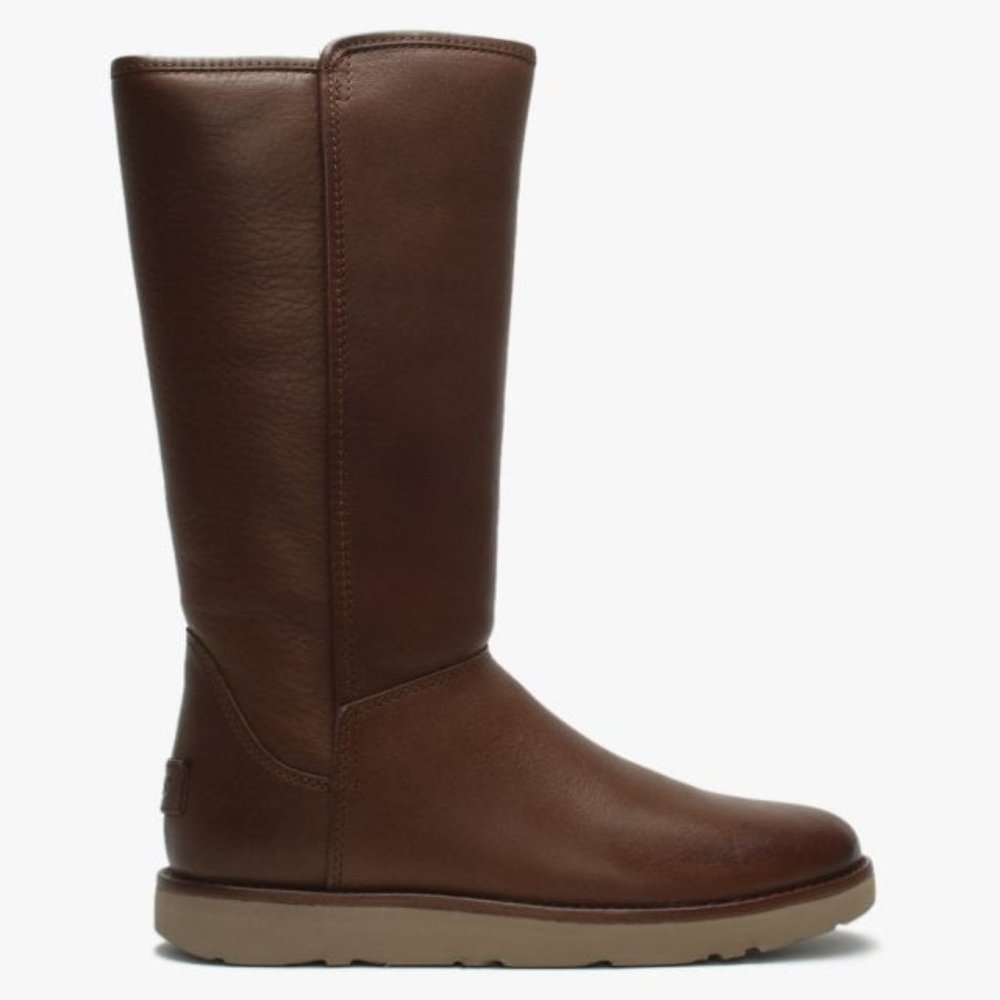 UGG ABREE II LEATHER BOOT